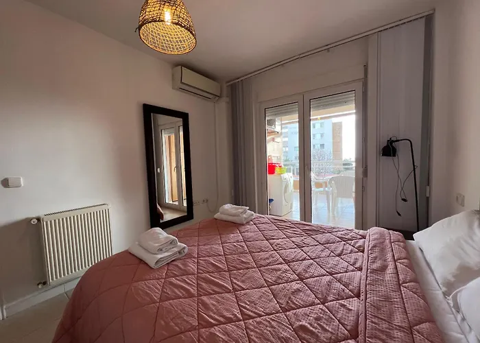 Cozy On The Of Apartment *